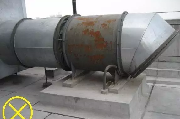 屋頂風(fēng)機(jī)安裝錯誤實例1 屋頂風(fēng)機(jī)安裝錯誤實例1